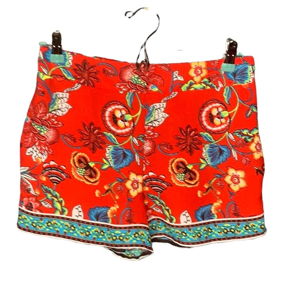 IN San Francisco  Floral pull on Short Size Small‎